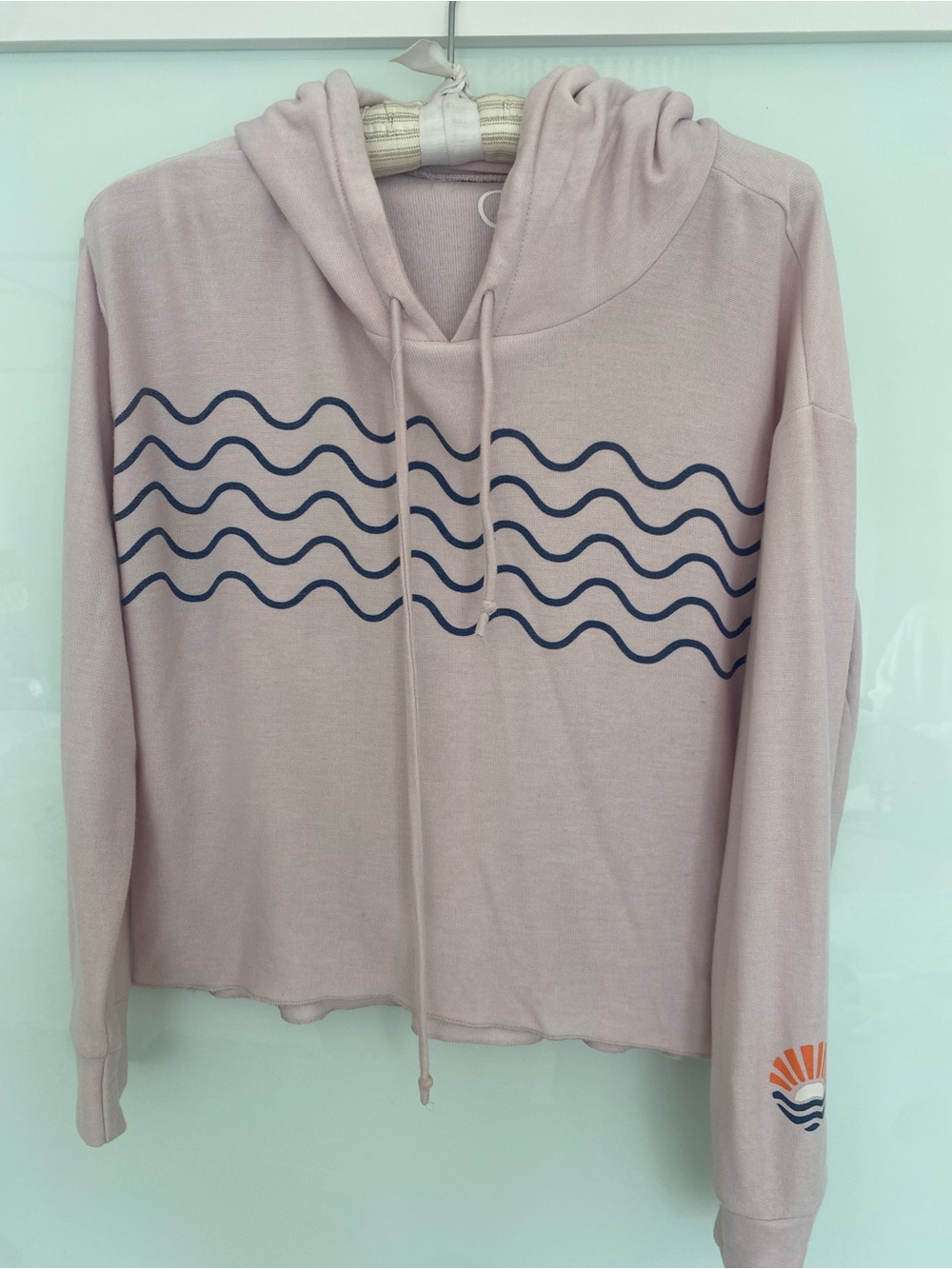 Women’s Pink Wave Graphic Hoodie Sweatshirt